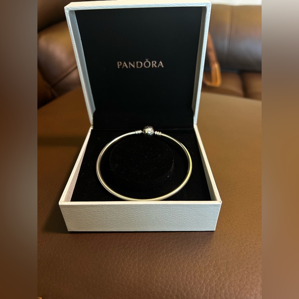 Authentic Pandora Moments Classic Sterling Silver Bangle Bracelet in box
